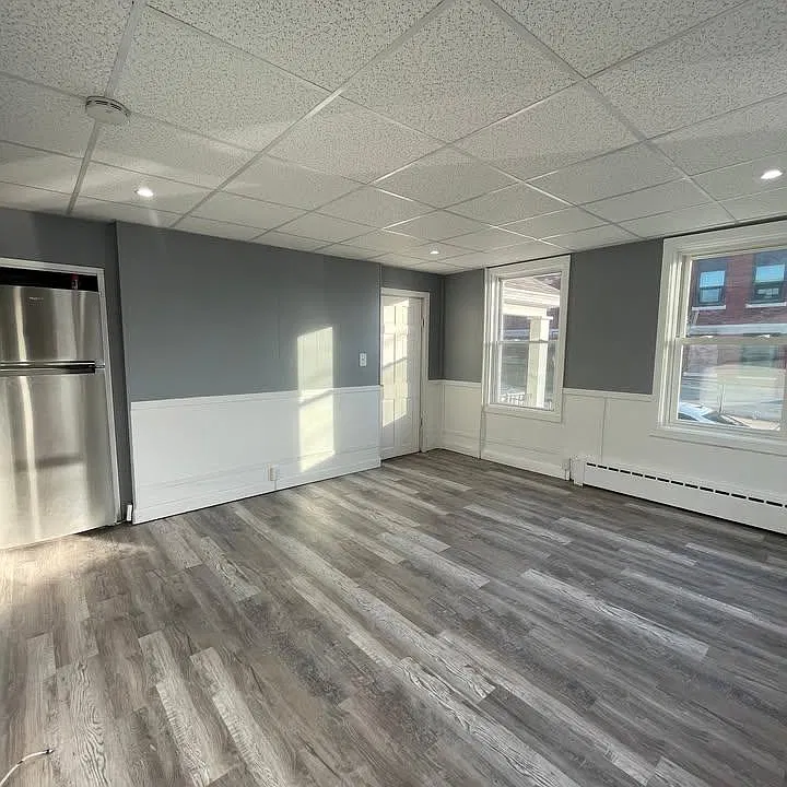 58 Edgemond St #1W