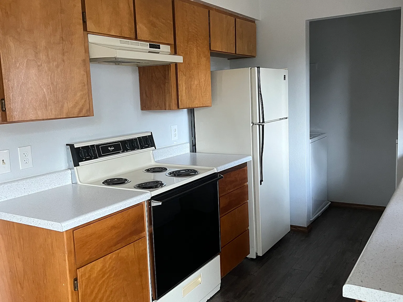 7769 W Crenshaw St — Photo 3