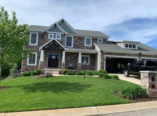 13215 Fountain Ct, Granger, IN 46530