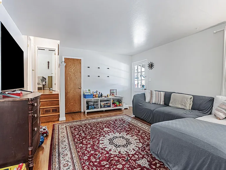 2050 Donald Dr — Photo 6