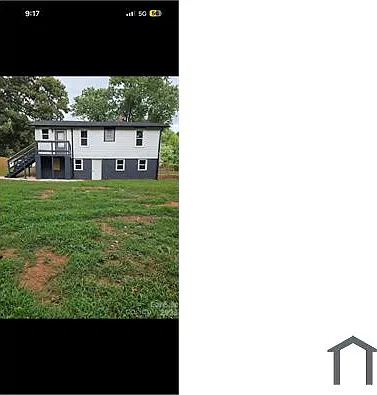 3 bed, 936 sqft, $1,599 — Photo 2