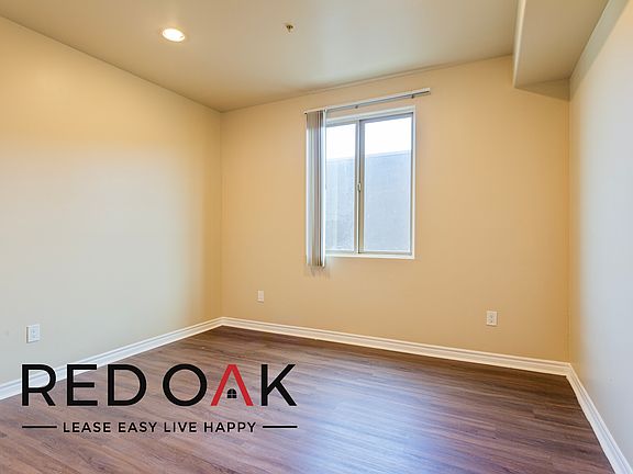 2nd image of 8747 1/3 Sepulveda Blvd #302