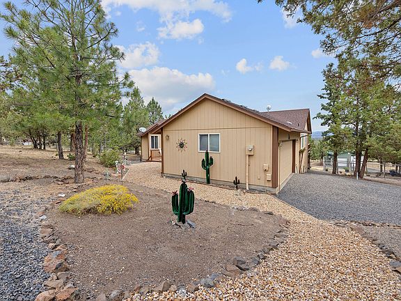 4th image of 1047 SE Akins Dr