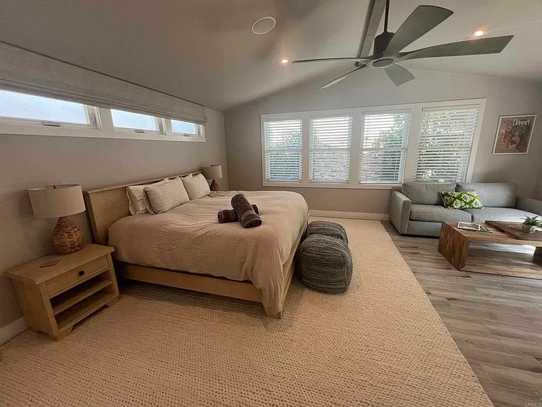 250 Avenida Monterey — Photo 35