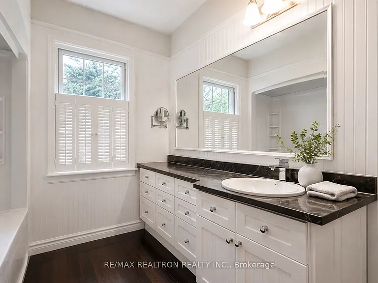 151 Brooke St — Photo 10