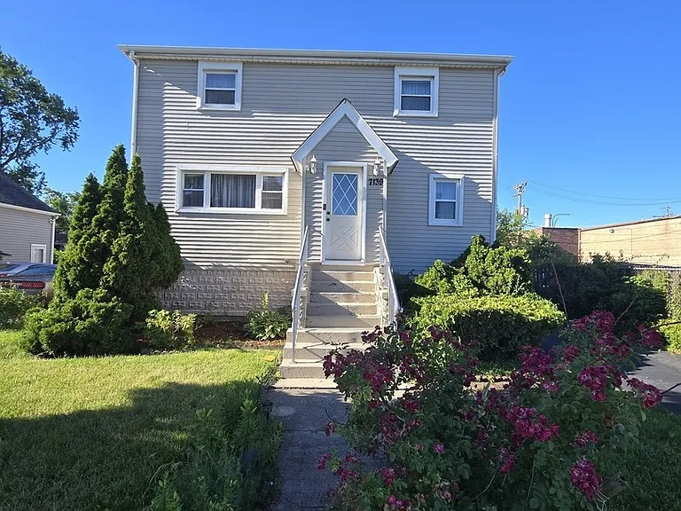 7139 W 74th Pl — Photo 1
