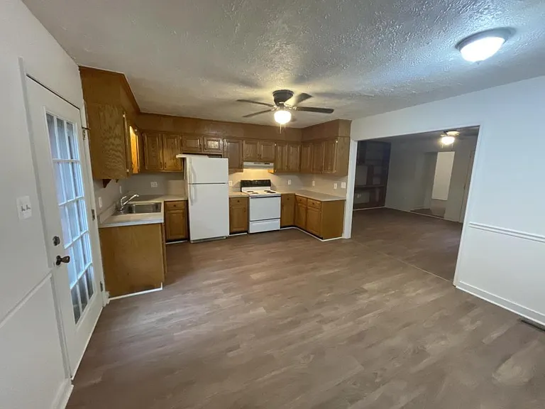 275 Wineson Dr — Photo 5