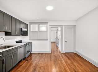 Glowing, Girl, Saint Louis, MO 63109