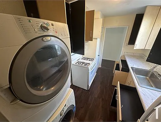 2 bed, 1000 sqft, $2,400 — Photo 2