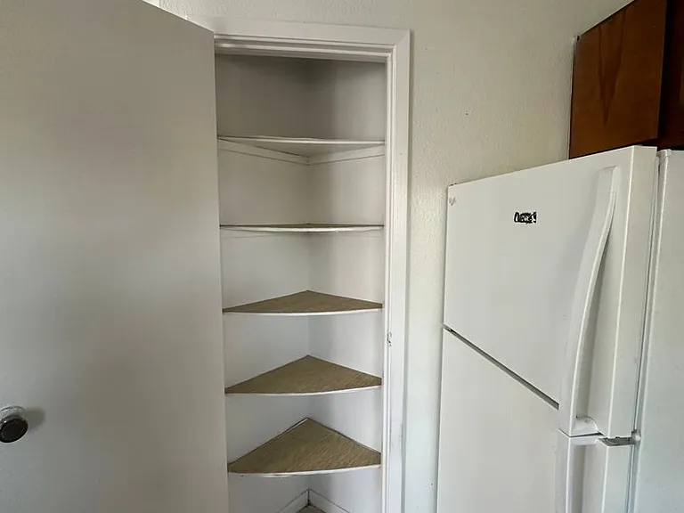 7901 Cambridge St — Photo 37