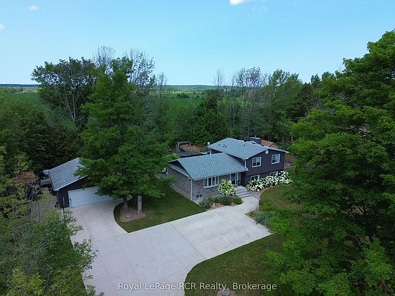 3rd image of 319370 Grey Ave #1