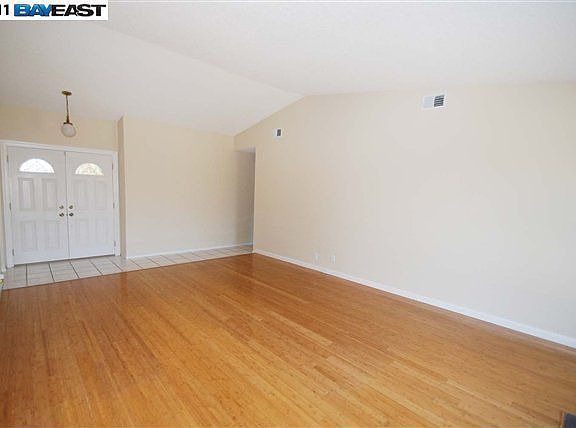 3rd image of 4421 Pinewood Ct