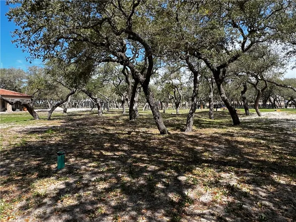 1204 Villas Dr, Fulton, TX 78358