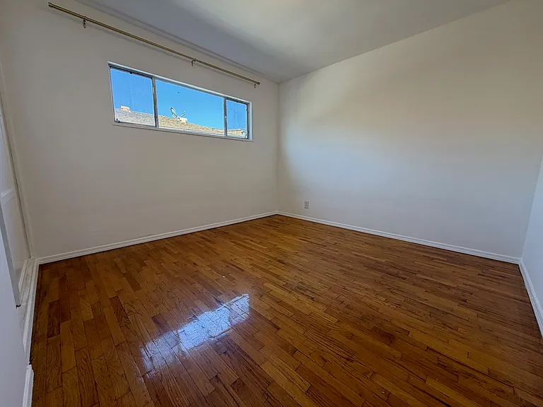 2420 Ocean Park Blvd #F — Photo 13