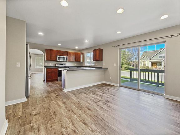 2nd image of 4535 Glenwood Dr