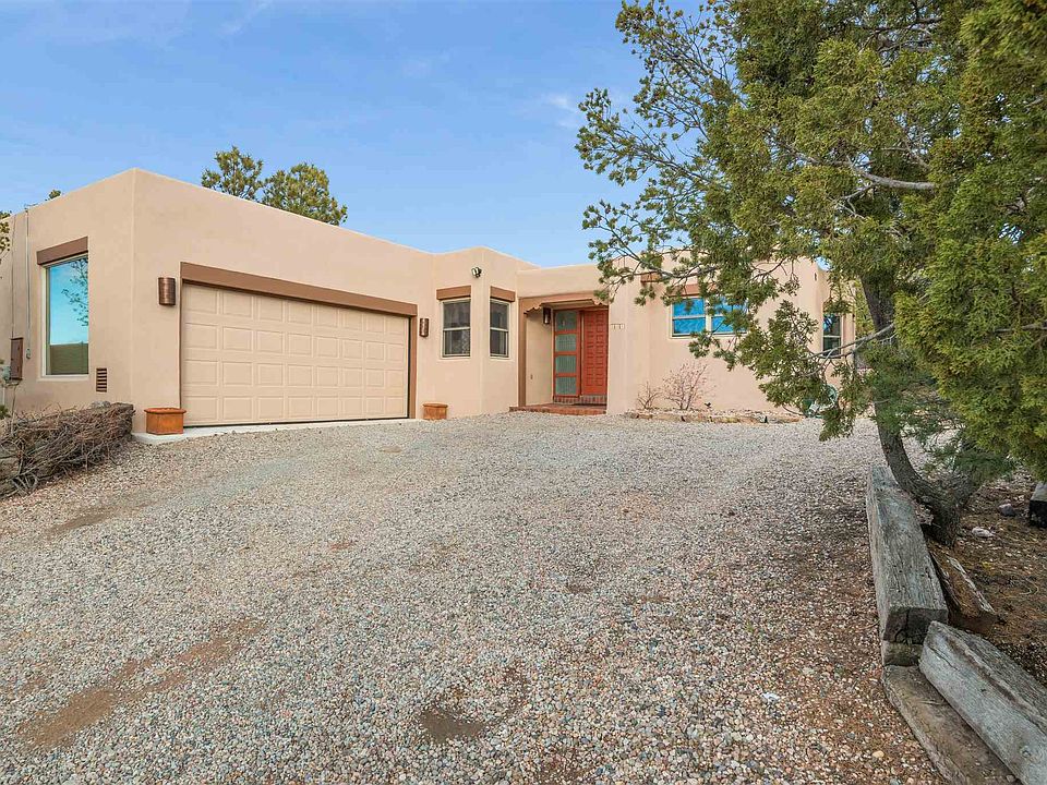 1st image of 308 Calle Estado