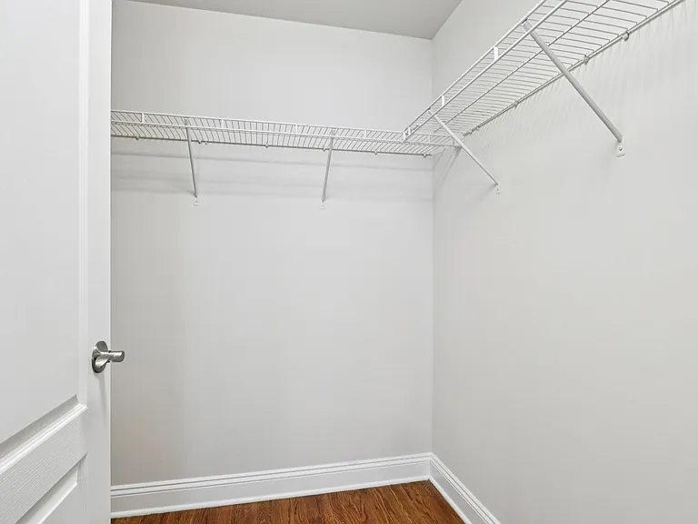 Summit Ridge Luxury Apartments — Photo 50
