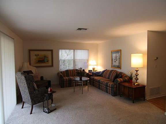 5th image of 421 Boger Blvd N