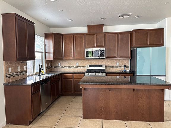 2nd image of 3602 W Sweet Ave
