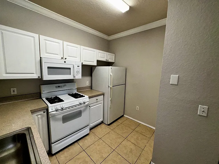 3361 S Kirkman Rd #822 — Photo 11