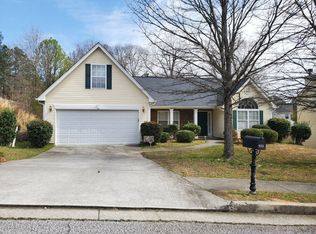 823 Langley View Ct, Loganville, GA 30052