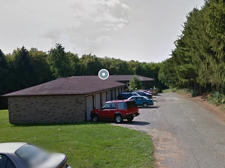 1604 Green Valley Dr #8 — Photo 1