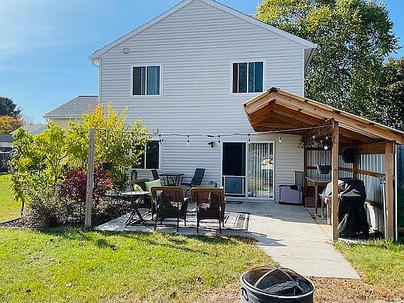 4th image of 170 Waxwing Ct NE