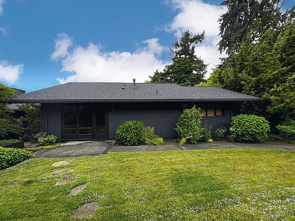 3rd image of 8714 NE 21st St
