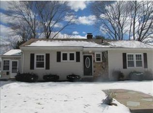 31 Roy St, Northbridge, MA 01534