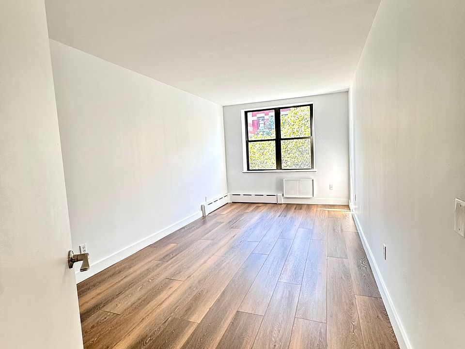 1st image of 598 10th Ave Penthouse F