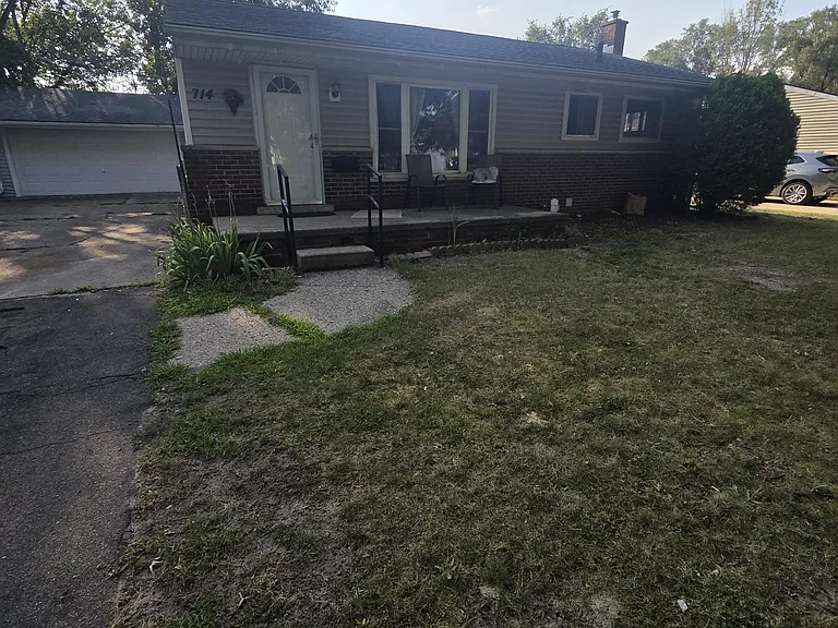 714 Desoto Ave — Photo 1