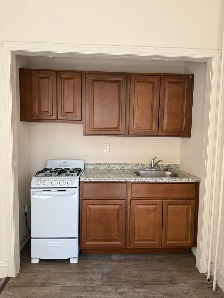 3430 Powelton Ave — Photo 3