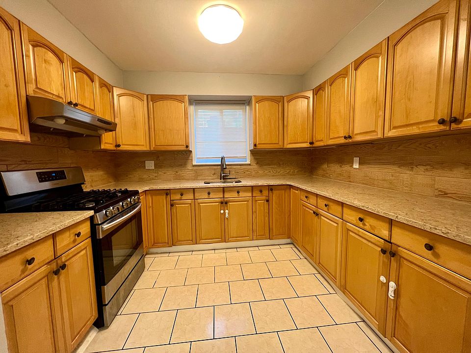 1st image of 193 Crescent Pl #1