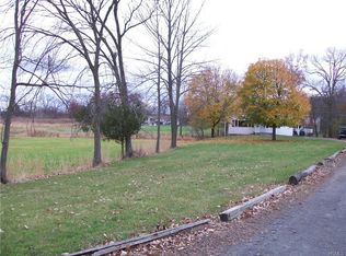 33 Glenmere Rd, Chester, NY 10918