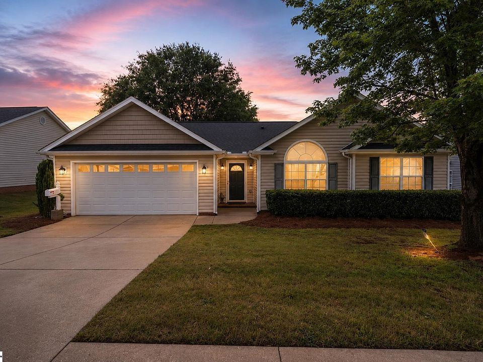 1st image of 110 Feldspar Ln