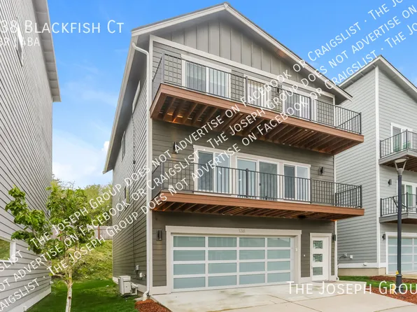 138 Blackfish Ct, Bremerton, WA 98310