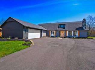 10947 Sand Creek Cir, Strongsville, OH