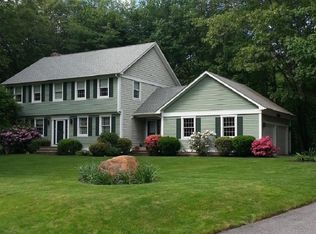 5 Pardons Wood Ln, East Greenwich, RI 02818