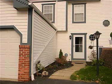 1405 Yorktowne Dr photo 1
