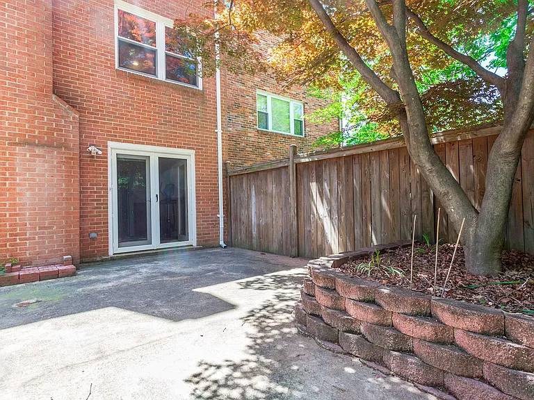 8156 Larkin Ln — Photo 21