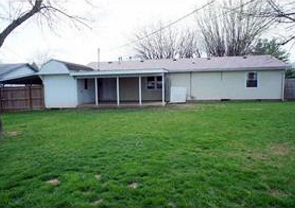2nd image of 501 E Park Dr