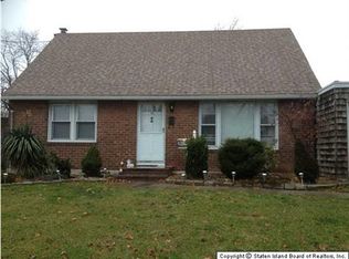 35 Lander Ave, Staten Island, NY 10314