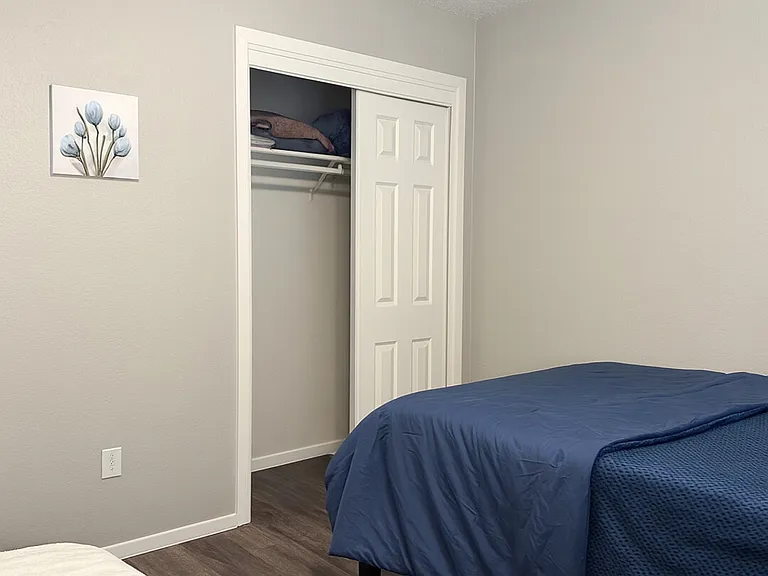 Leeann Dr — Photo 2