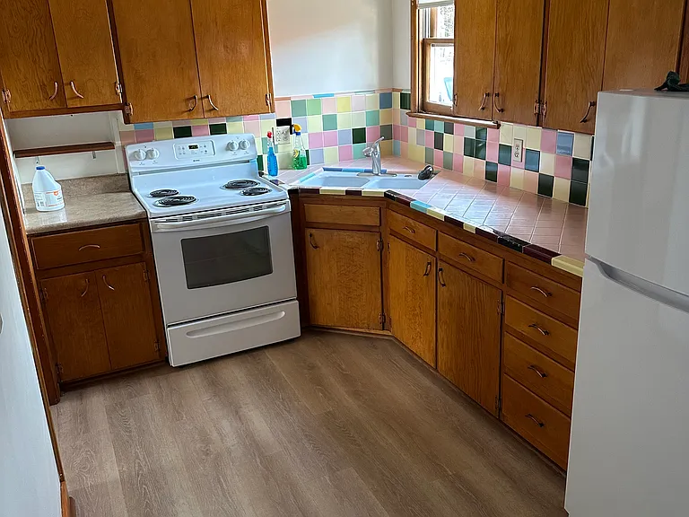 390 E 12th St #1 — Photo 7