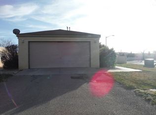 1661 Hollyberry Dr NE, Rio Rancho, NM 87144