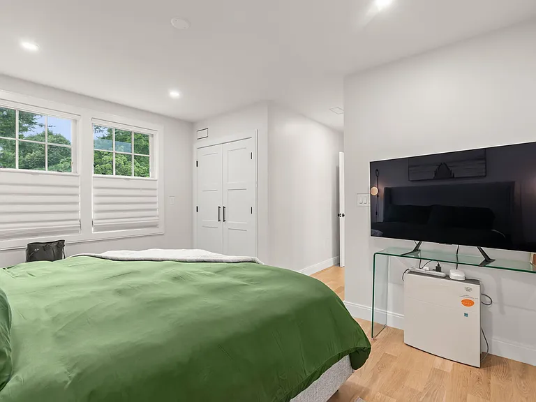 8 Bates Ct — Photo 21