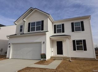 418 Hidden Riv W, Holly, MI 48442