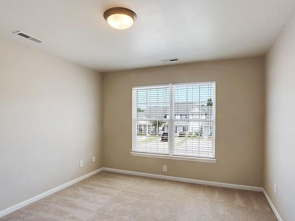 5th image of 120 Broad River Dr