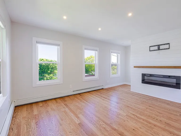 301 Bruce Park Ave #2 — Photo 6