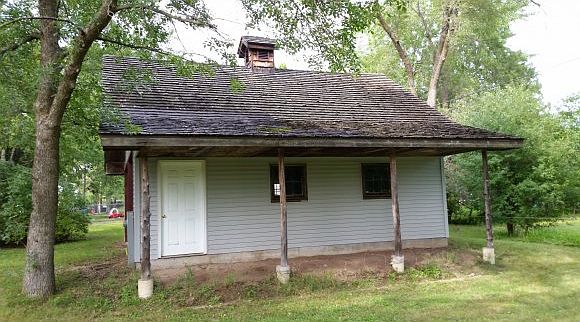 2nd image of 719 9th St